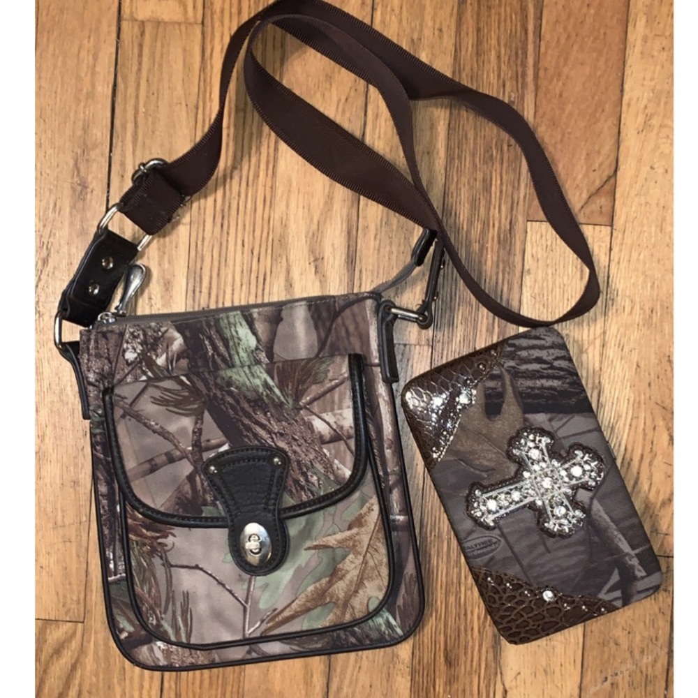 Camo Purse & Wallet